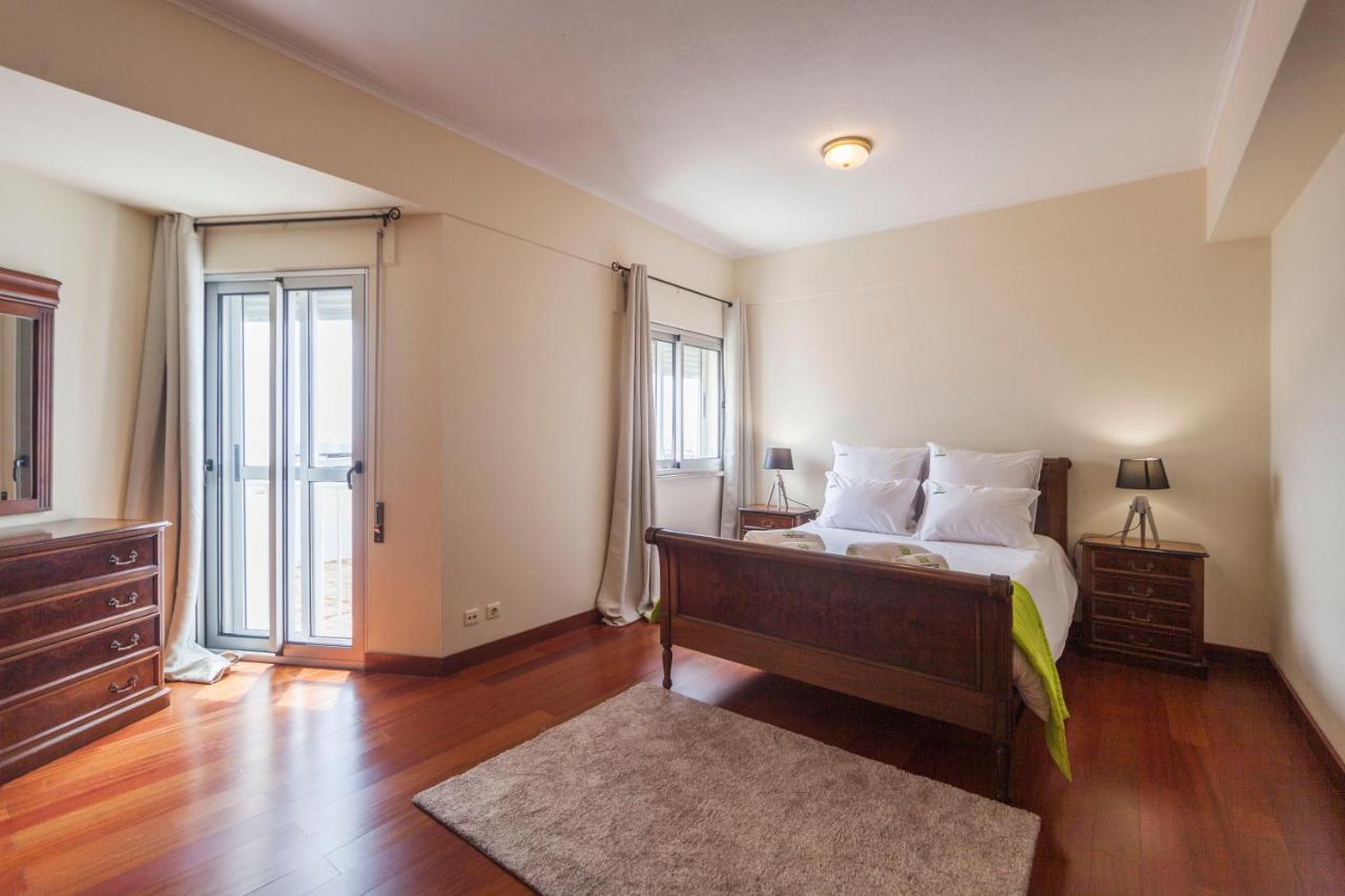 Deluxe Marina Apartment Понта-Делгада Экстерьер фото